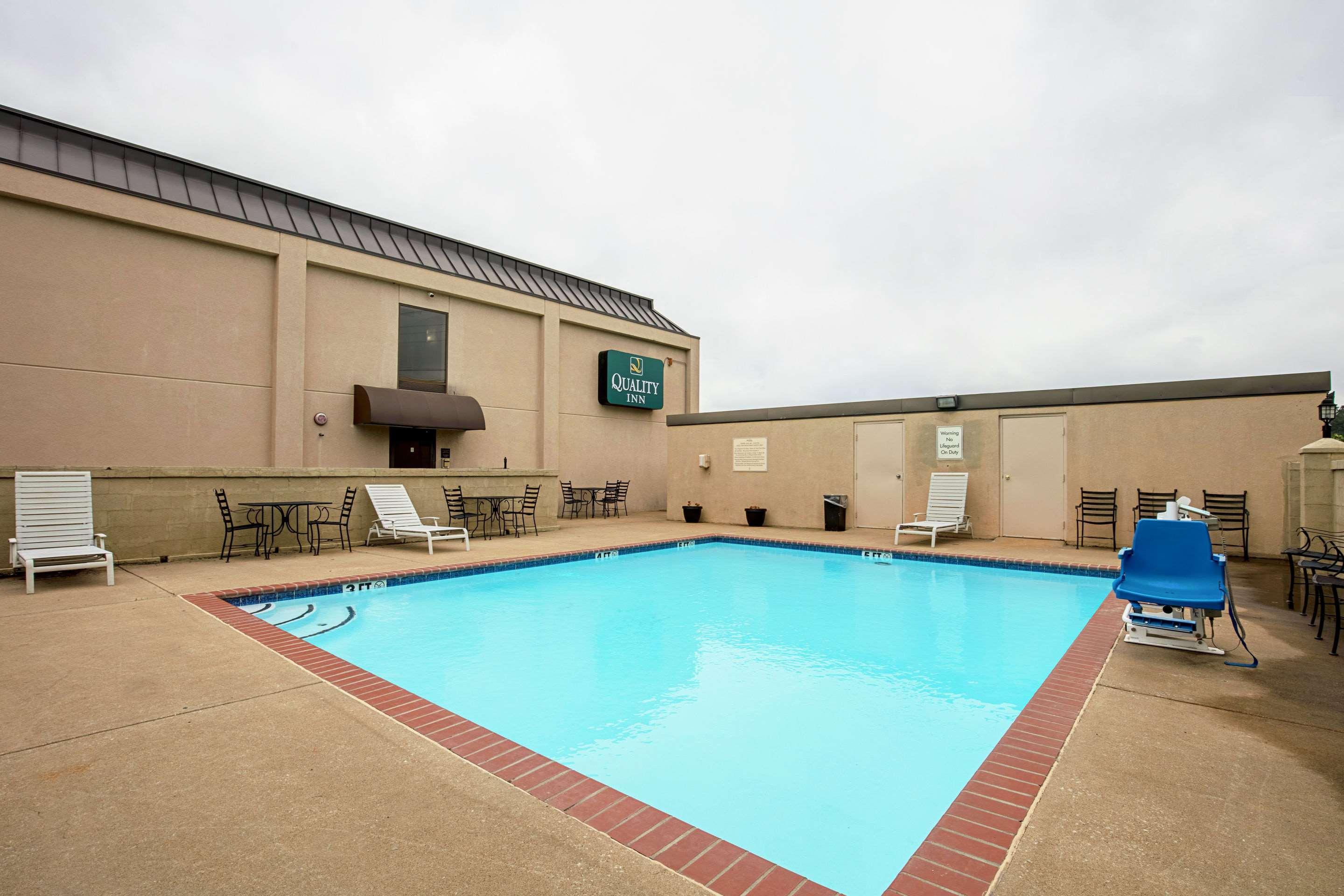 Quality Inn Holly Springs South Exterior photo
